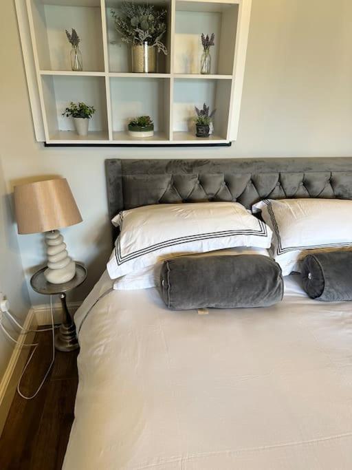Villa Beautiful Cotswold Couples Retreat Bourton-on-the-Water Exterior foto