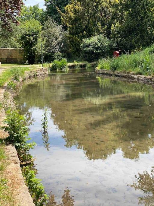 Villa Beautiful Cotswold Couples Retreat Bourton-on-the-Water Exterior foto