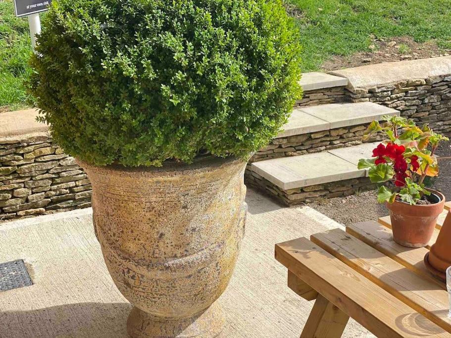 Villa Beautiful Cotswold Couples Retreat Bourton-on-the-Water Exterior foto